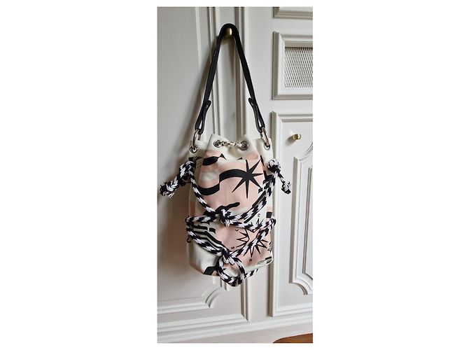 Timeless Borsa a secchiello Chanel in pelle rosa - vista 6