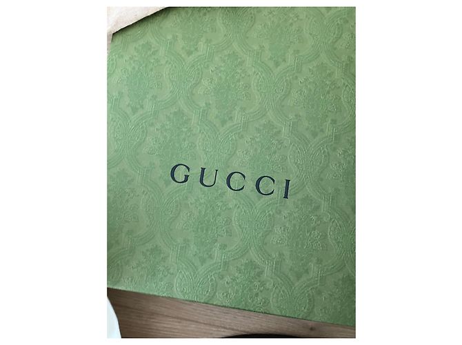 Stivaletti Biker Gucci in Pelle d'Agnello Nera con Dettagli Dorati - vista 11