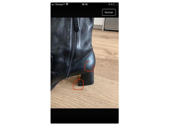 Stivaletti Biker Gucci in Pelle d'Agnello Nera con Dettagli Dorati - vista 12