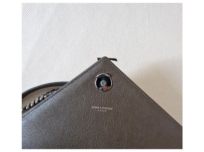 Collège Borsa Saint Laurent in pelle di capra trapuntata marrone - vista 10