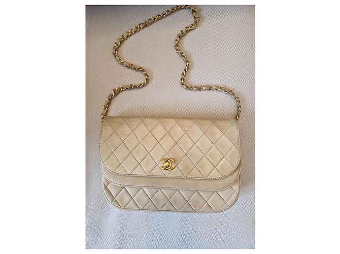 Timeless Borsa Chanel Double Flap in pelle d'agnello beige - vista 2