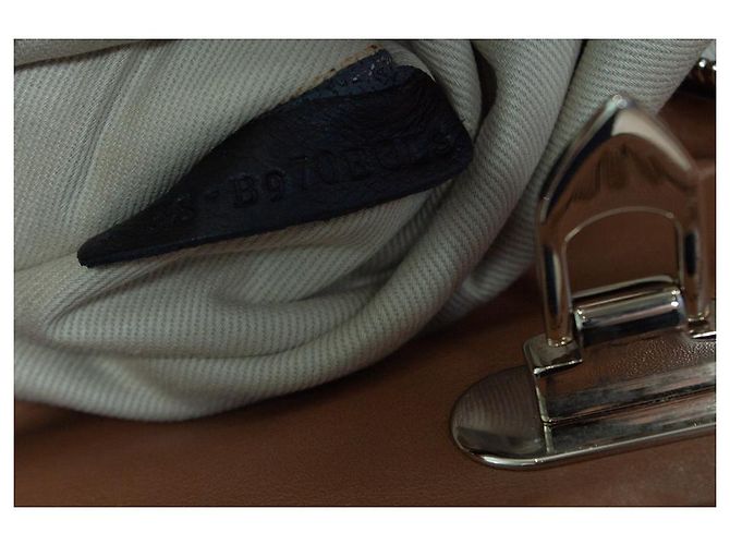 Valentino Garavani, borsa Rockstud in cammello Marrone - vista 7