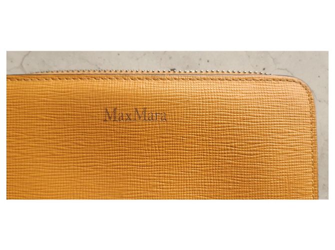 Portafoglio Max Mara in pelle giallo e marrone - vista 2
