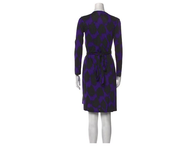 Diane Von Furstenberg Abito avvolgente in jersey di seta DvF Jeanne in viola e nero - vista 2