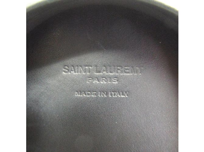 Portafoglio a catena con logo Cassandra di Saint Laurent - vista 9