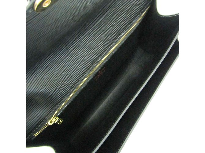 Borsa Clutch Dragonne Epi Pochette Sellier di Louis Vuitton Nero - vista 3