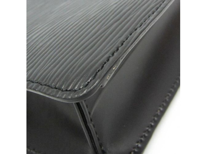 Borsa Clutch Dragonne Epi Pochette Sellier di Louis Vuitton Nero - vista 4