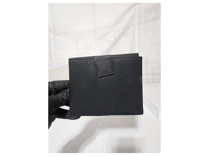 Billetera Compacta de Nylon Prada Negra Negro - vista 3