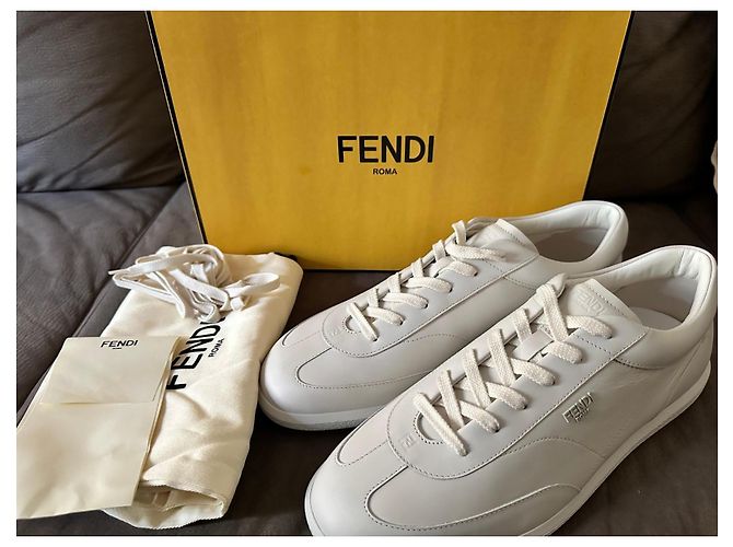 Baskets basses en cuir blanc Fendi - vue 11