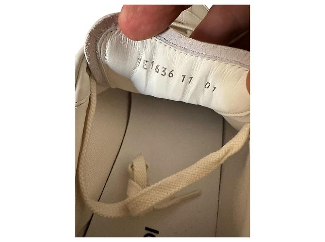 Baskets basses en cuir blanc Fendi - vue 6