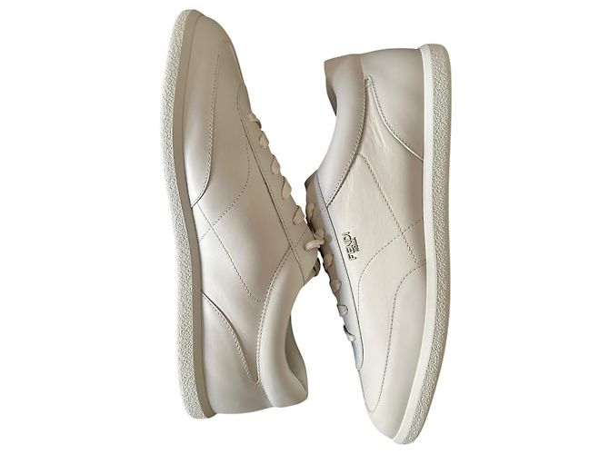 Baskets basses en cuir blanc Fendi - vue 9