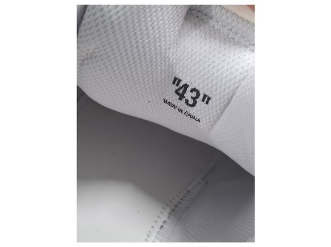 Off White Baskets Off-White Kick-Off en blanc et matériaux mixtes - vue 18