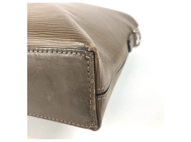 Epi Dokumententasche Tag Louis Vuitton Braun Taupe - Ansicht 7