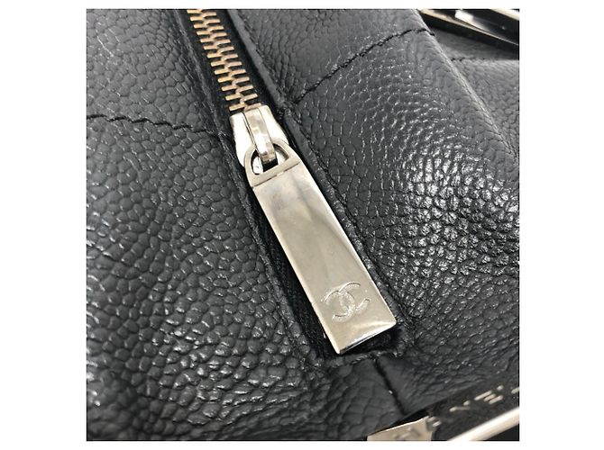 Sac Boston Mini en Chocolat Chanel Noir - vue 8