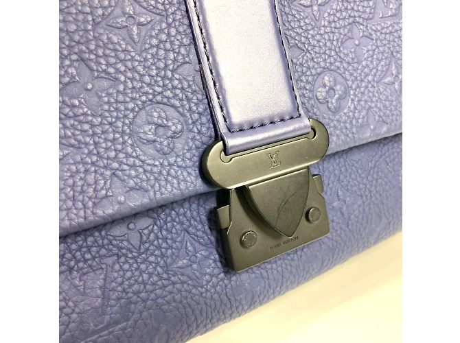 Borsa Messenger S Cape in Pelle Monogram Louis Vuitton Blu - vista 8