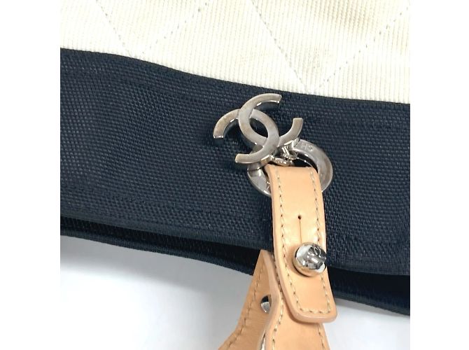 Chanel A34208 CC Coco Mark Paris Biarritz PM Borsa Tote Nero Bianco - vista 10