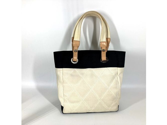 Chanel A34208 CC Coco Mark Paris Biarritz PM Borsa Tote Nero Bianco - vista 2