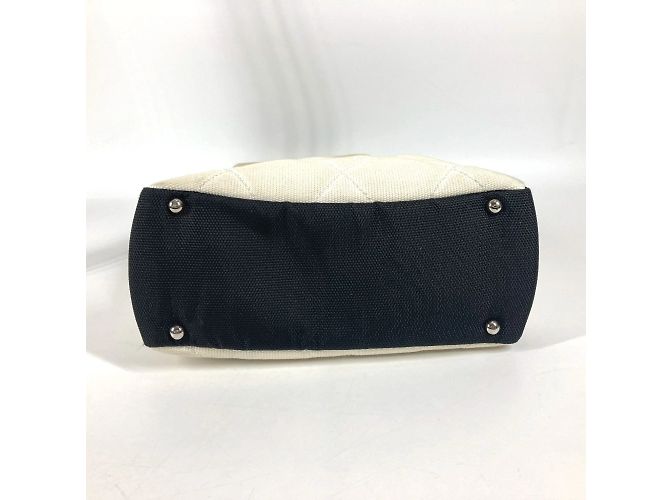 Chanel A34208 CC Coco Mark Paris Biarritz PM Borsa Tote Nero Bianco - vista 5