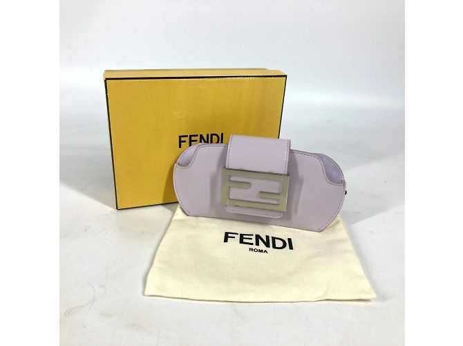 Fendi Sonnenbrillenetui aus helllila Leder - Ansicht 14
