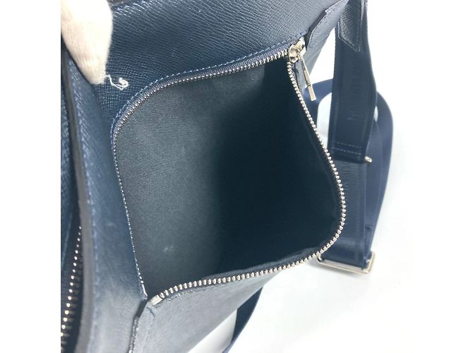 Borsa a Spalla Sasha Taiga di Louis Vuitton Blu navy - vista 17