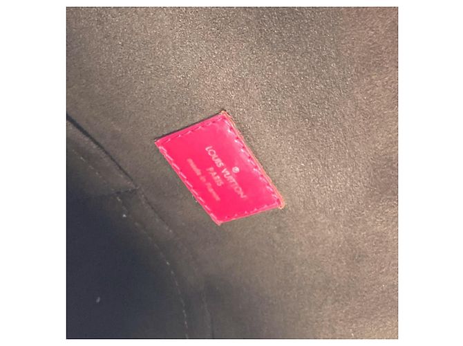 Borsa Cluny BB Epi Louis Vuitton Rosa - vista 13