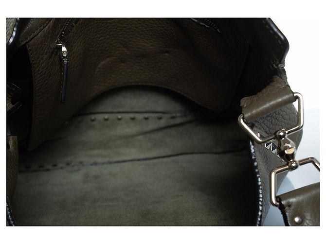 Borsa messenger hobo Rockstud di Valentino Garavani Verde - vista 8