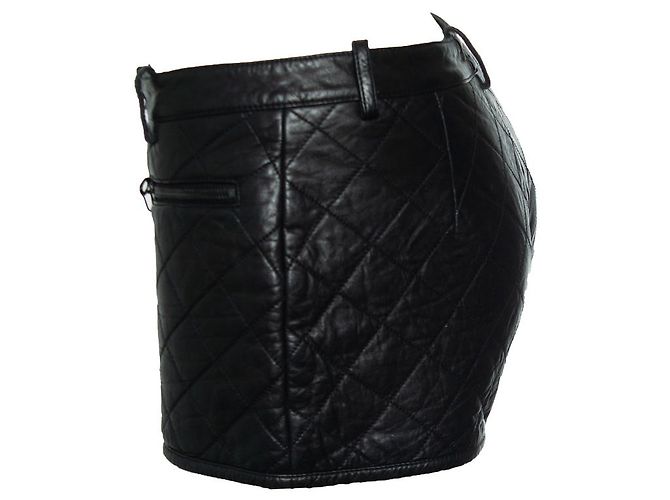 Phillip Lim Philipp Lim, shorts de couro acolchoado Preto - vista 4