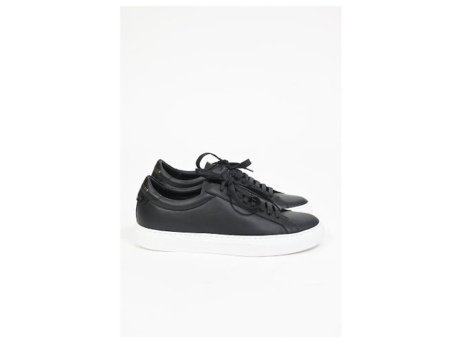Baskets basses Givenchy Urban Street en cuir noir - vue 11