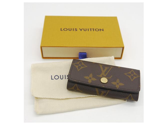 Funda para llaves Monogram Multicle 4 de Louis Vuitton - vista 8