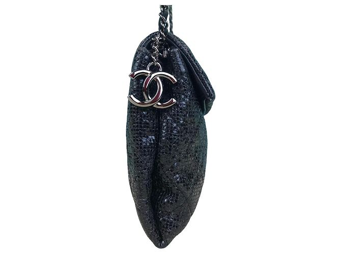 Pochette Chanel WOC in tessuto glitter e pelle nera Nero - vista 2
