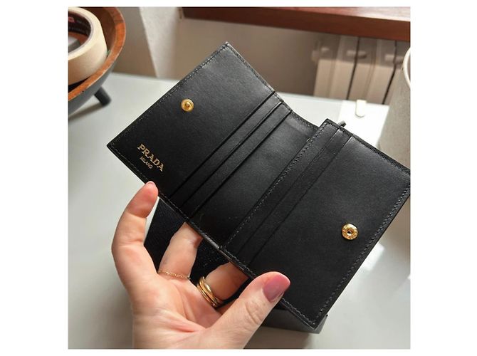 Borsa Prada in pelle Saffiano nera con logo dorato Nero - vista 6