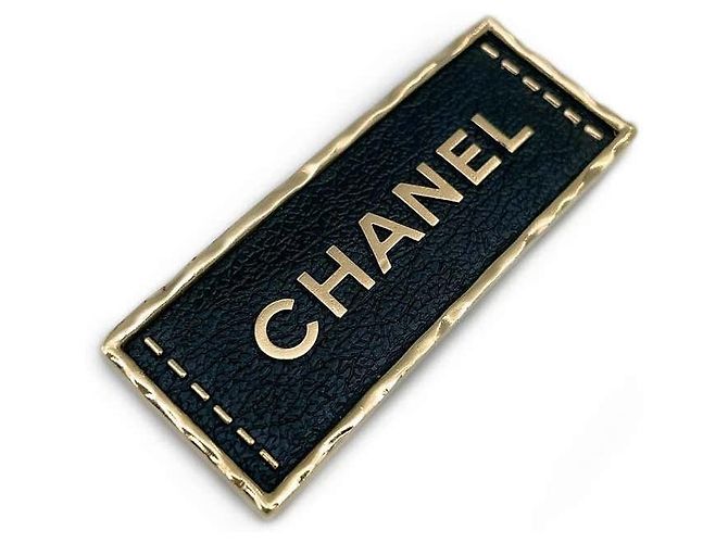 Spilla Chanel Placca Logo Oro e Pelle D'oro - vista 2