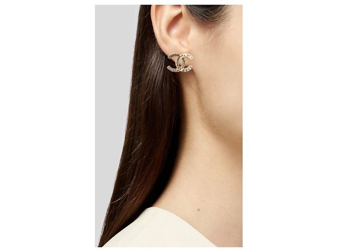 Orecchini Chanel in metallo dorato e strass D'oro - vista 4