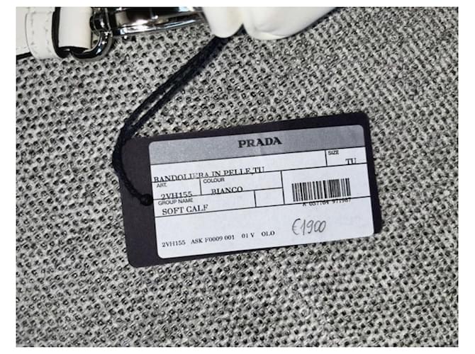 Bolsa Triangular Prada de Couro Branco - vista 6