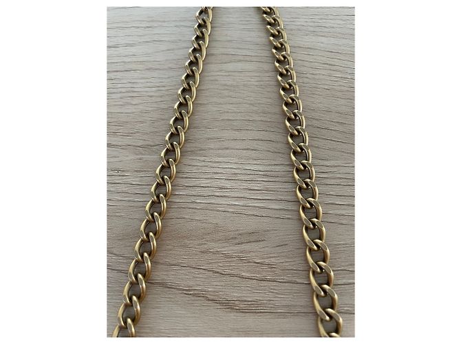 Collar Chanel Gran Cadena de Malla Dorada CC Dorado - vista 5
