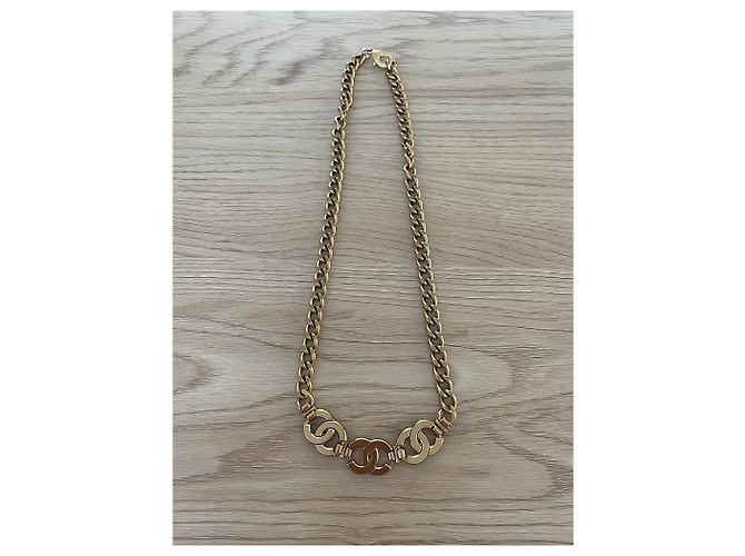 Collar Chanel Gran Cadena de Malla Dorada CC Dorado - vista 6