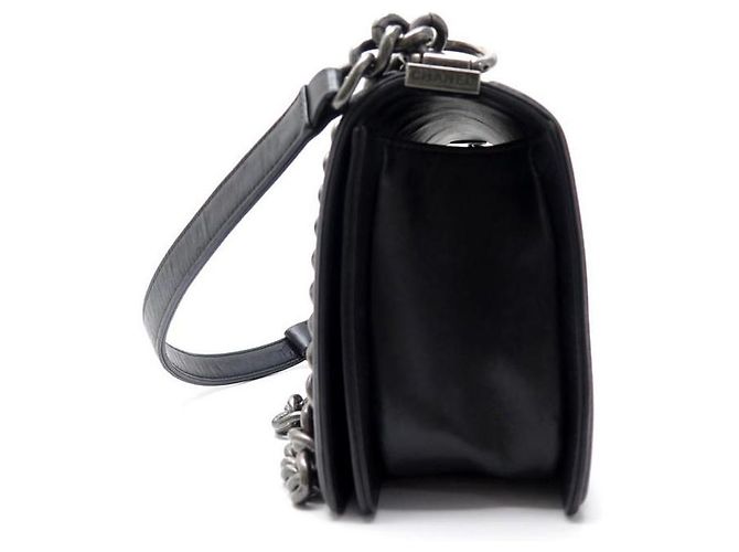 Borsa in pelle nera Chanel Boy Classic Nero - vista 4