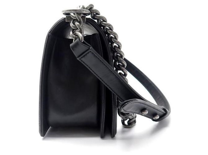 Borsa in pelle nera Chanel Boy Classic Nero - vista 5