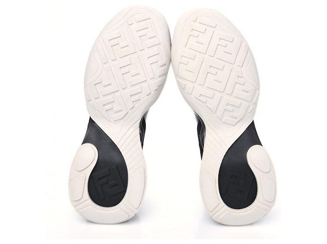 Fendi Sneaker aus schwarzem Lackleder 37 - Ansicht 8