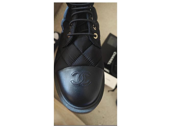 Stivali Chanel Cruise 2023/2024 Nero - vista 9