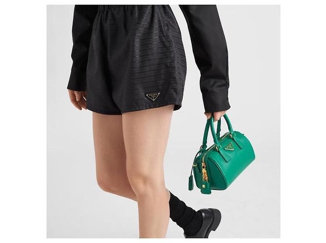 Bermuda de nylon preto Prada 38 - vista 3
