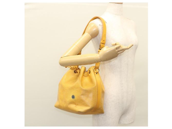 LOUIS VUITTON Epi Petit Noe Borsa a Spalla Gialla M44109 LV Auth BD1152 Giallo - vista 23