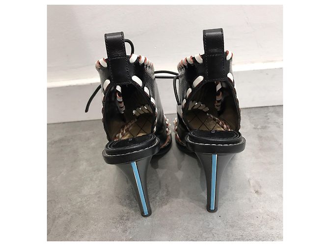 Sandali LOUIS VUITTON T.EU 37.5 Pelle Nero - vista 3