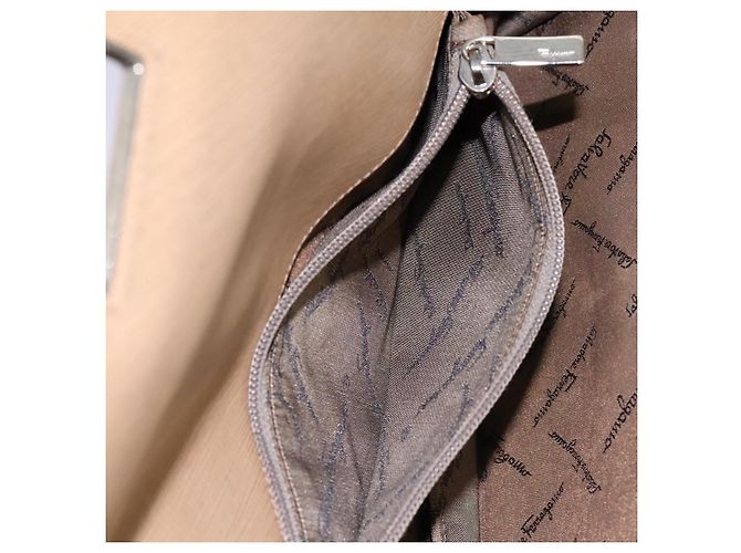Borsa a mano in pelle Gancini di Salvatore Ferragamo 2way Beige Argento Auth BD1190 - vista 22