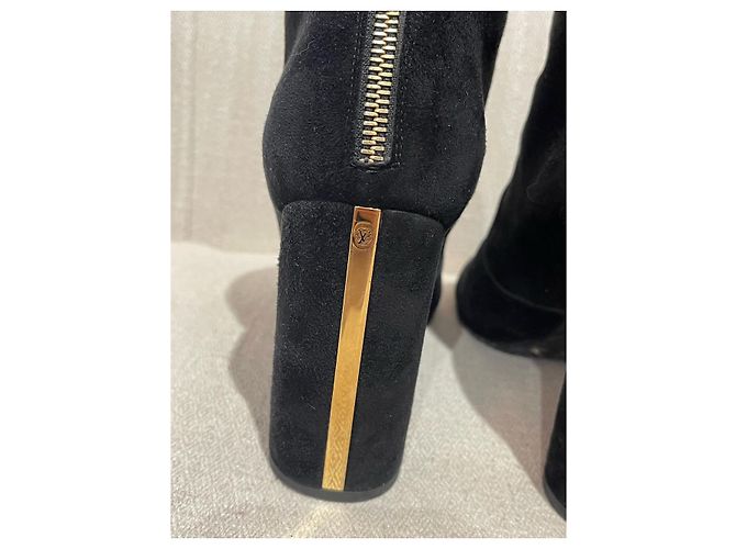 Stivaletti LOUIS VUITTON T.EU 38 Camoscio Nero - vista 6