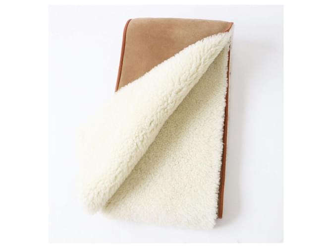 Trim Hermès Hermes Schaffellschal mit Lederbesatz Braun - Ansicht 3