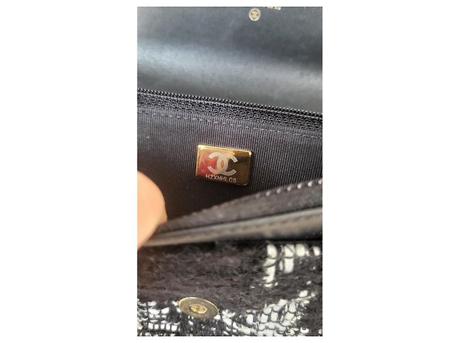 Borsa Chanel 19 in Tweed di Cotone Nero e Bianco - vista 7