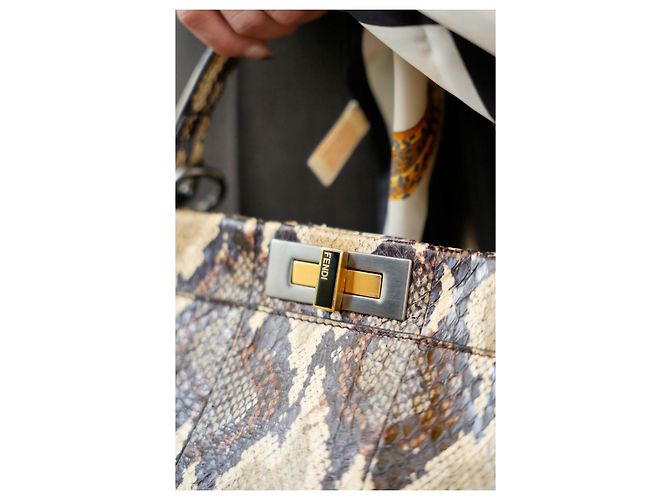 Sac à main Fendi Grand Peekaboo en Python Marron Clair - vue 3