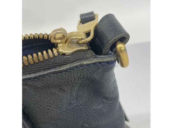 Borsa tote PM Lumineuse in Monogram Empreinte Louis Vuitton - vista 13