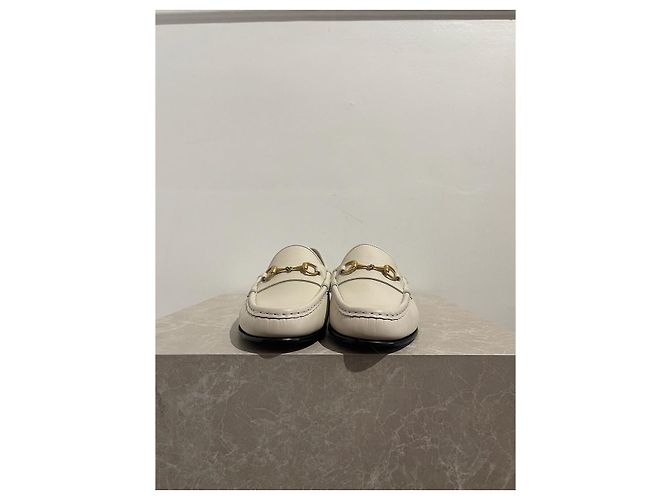 Mules e zoccoli GUCCI T.EU 42 Pelle Bianco - vista 2
